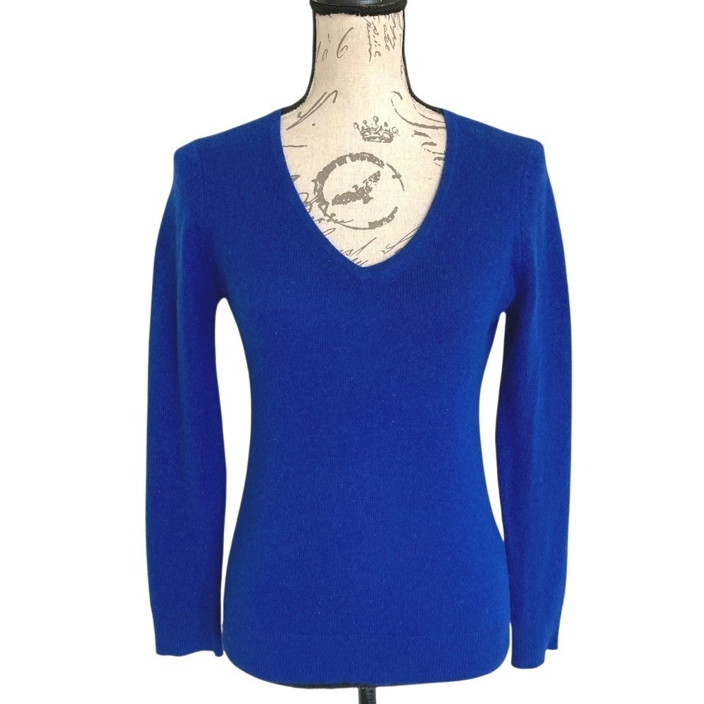 Charter Club 100% Cashmere V-Neck Sweater XS Blue Quiet Luxury Classic